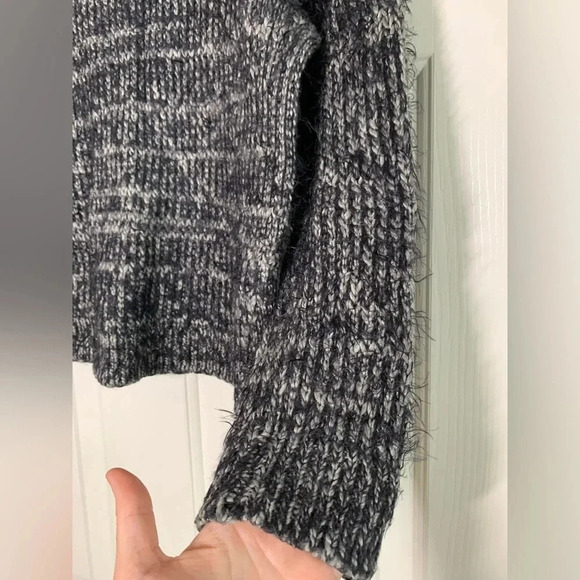 Elan Witchy Black Gray Marled Fuzzy Long Sleeve Round Neck Sweater size Medium - Picture 7 of 11